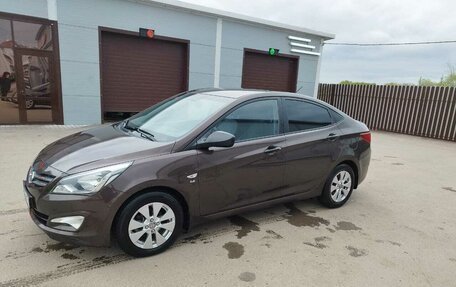 Hyundai Solaris II рестайлинг, 2015 год, 1 100 000 рублей, 2 фотография