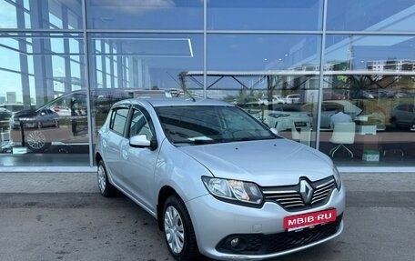 Renault Sandero II рестайлинг, 2017 год, 866 000 рублей, 2 фотография