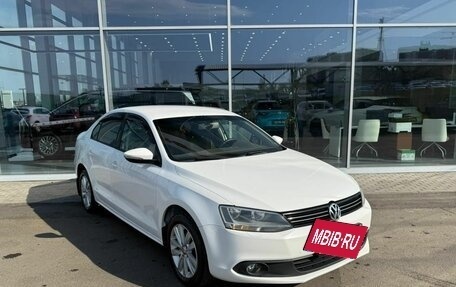 Volkswagen Jetta VI, 2013 год, 915 000 рублей, 2 фотография
