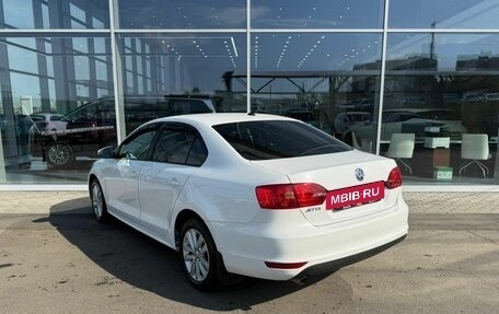 Volkswagen Jetta VI, 2013 год, 915 000 рублей, 6 фотография