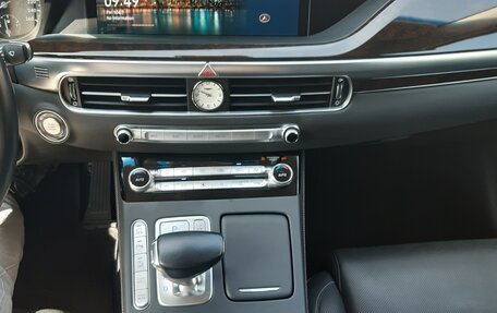 Genesis G90 I рестайлинг, 2019 год, 3 900 000 рублей, 19 фотография