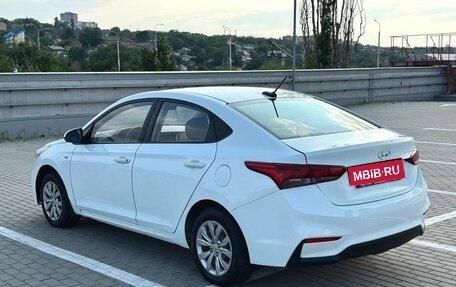 Hyundai Solaris II рестайлинг, 2018 год, 680 000 рублей, 4 фотография