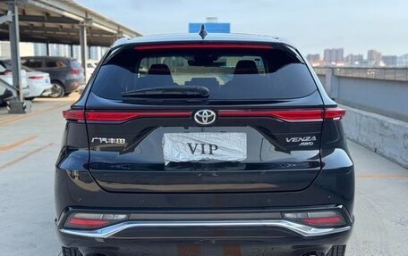 Toyota Venza, 2022 год, 3 530 000 рублей, 4 фотография
