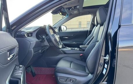 Toyota Venza, 2022 год, 3 530 000 рублей, 5 фотография