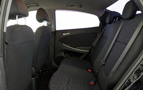 Hyundai Solaris II рестайлинг, 2015 год, 1 020 000 рублей, 1 фотография