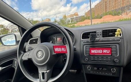 Volkswagen Polo VI (EU Market), 2013 год, 1 099 000 рублей, 32 фотография