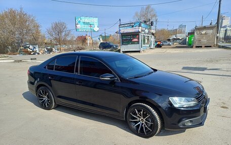 Volkswagen Jetta VI, 2014 год, 1 250 000 рублей, 2 фотография