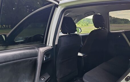 Toyota RAV4, 2016 год, 2 100 000 рублей, 2 фотография