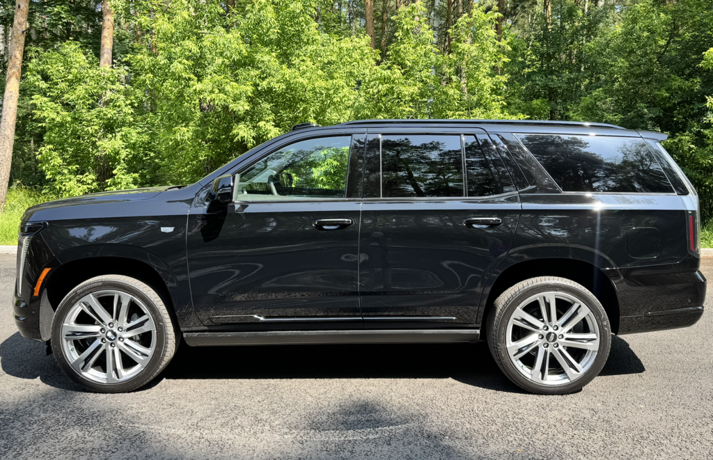 Cadillac Escalade V, 2025 год, 23 000 000 рублей, 2 фотография