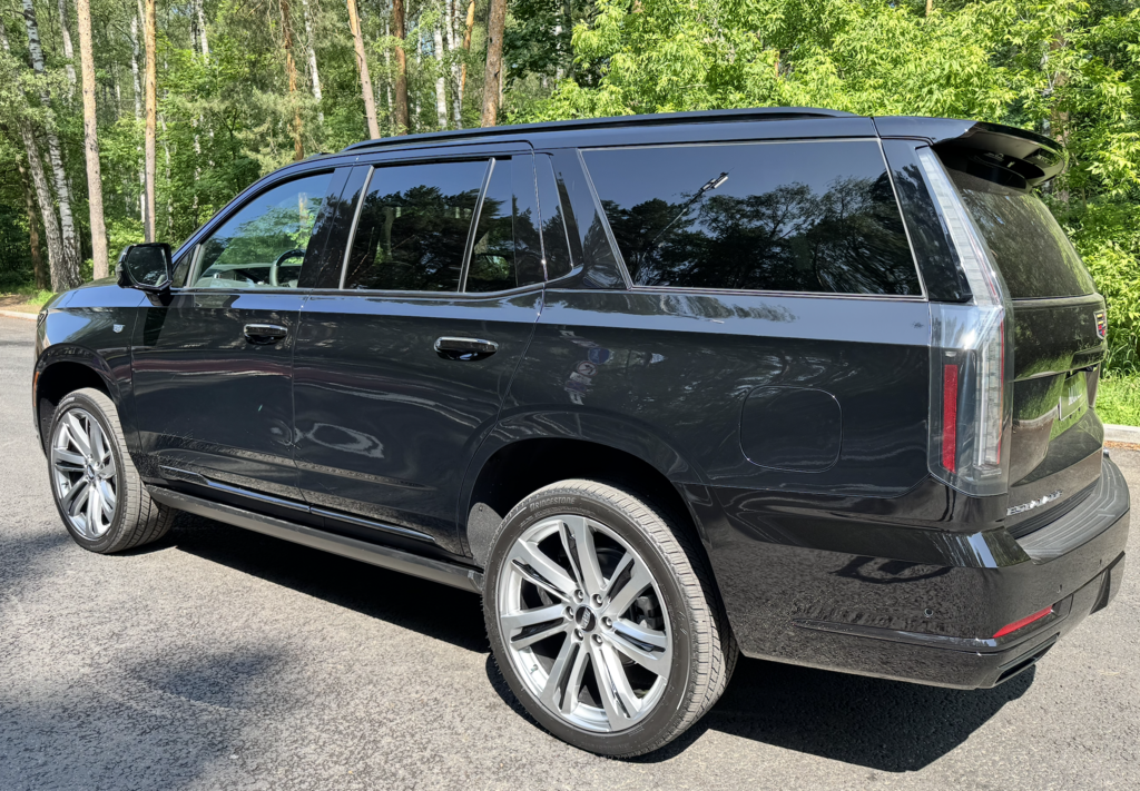 Cadillac Escalade V, 2025 год, 23 000 000 рублей, 4 фотография