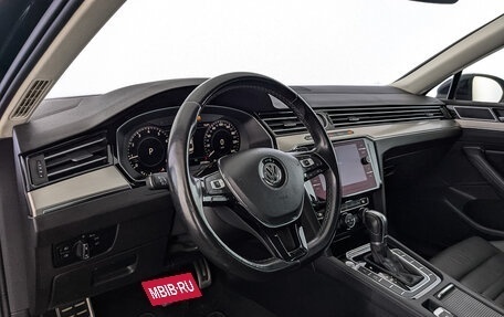 Volkswagen Passat B8 рестайлинг, 2019 год, 1 950 000 рублей, 14 фотография