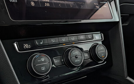 Volkswagen Passat B8 рестайлинг, 2019 год, 1 950 000 рублей, 20 фотография