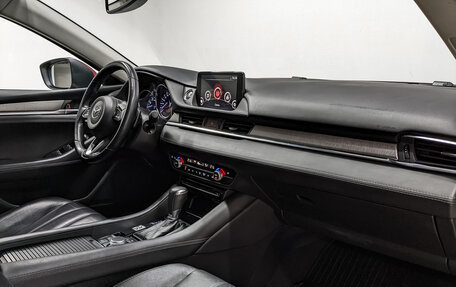 Mazda 6, 2021 год, 2 600 000 рублей, 13 фотография