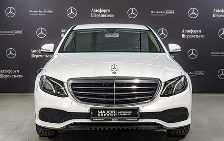 Mercedes-Benz E-Класс, 2019 год, 3 050 000 рублей, 2 фотография