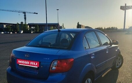 KIA Rio II, 2010 год, 800 000 рублей, 3 фотография