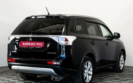 Mitsubishi Outlander III рестайлинг 3, 2014 год, 1 199 000 рублей, 5 фотография