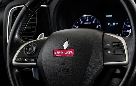 Mitsubishi Outlander III рестайлинг 3, 2014 год, 1 199 000 рублей, 13 фотография
