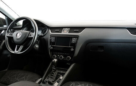 Skoda Octavia, 2018 год, 1 799 000 рублей, 9 фотография