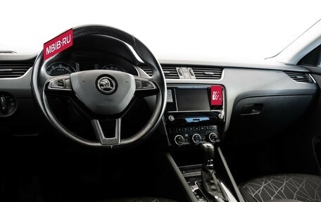 Skoda Octavia, 2018 год, 1 799 000 рублей, 11 фотография