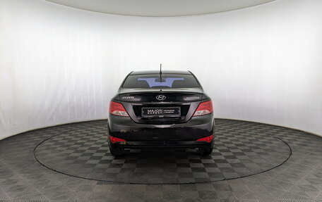 Hyundai Solaris II рестайлинг, 2015 год, 1 020 000 рублей, 17 фотография