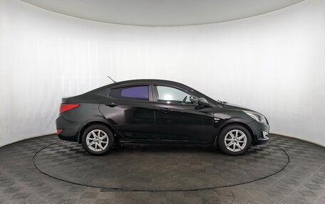 Hyundai Solaris II рестайлинг, 2015 год, 1 020 000 рублей, 20 фотография