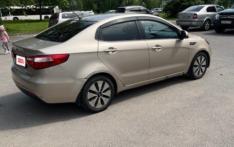 KIA Rio III рестайлинг, 2012 год, 550 000 рублей, 2 фотография