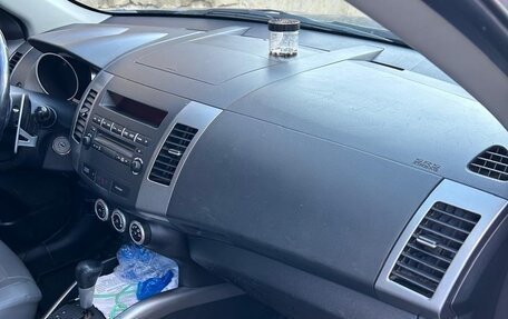 Mitsubishi Outlander III рестайлинг 3, 2008 год, 1 050 000 рублей, 8 фотография