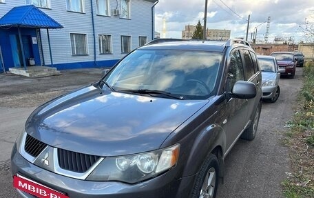 Mitsubishi Outlander III рестайлинг 3, 2008 год, 1 050 000 рублей, 2 фотография