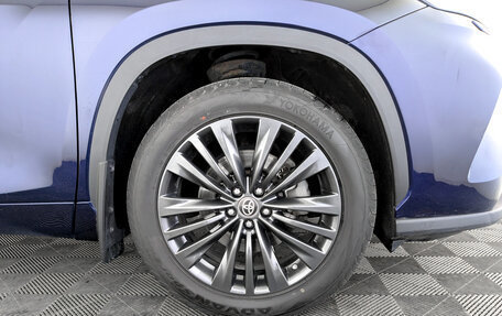 Toyota Highlander, 2020 год, 4 500 000 рублей, 18 фотография