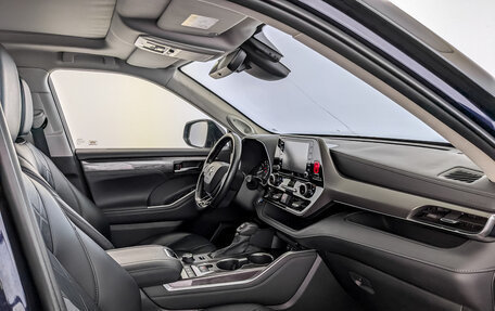 Toyota Highlander, 2020 год, 4 500 000 рублей, 11 фотография