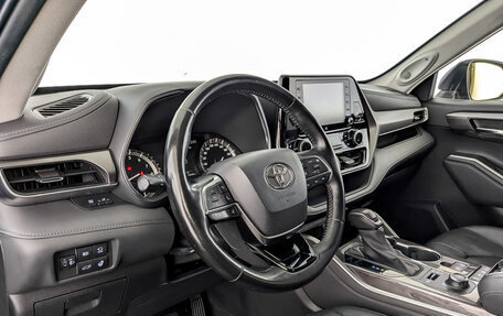 Toyota Highlander, 2020 год, 4 500 000 рублей, 16 фотография