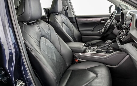 Toyota Highlander, 2020 год, 4 500 000 рублей, 25 фотография