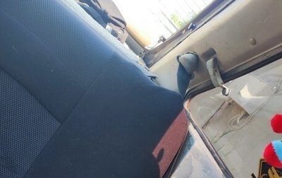 Mazda 323, 1987 год, 90 000 рублей, 1 фотография