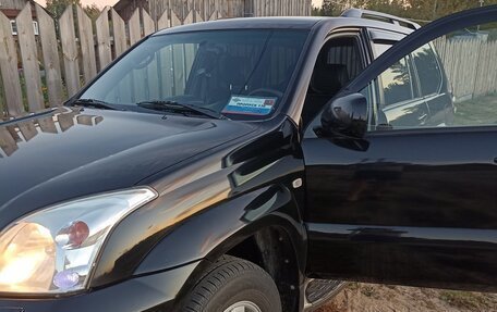 Toyota Land Cruiser Prado 120 рестайлинг, 2005 год, 1 435 000 рублей, 1 фотография