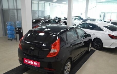 Hyundai Solaris II рестайлинг, 2015 год, 899 000 рублей, 8 фотография