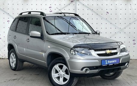 Chevrolet Niva I рестайлинг, 2017 год, 755 000 рублей, 2 фотография