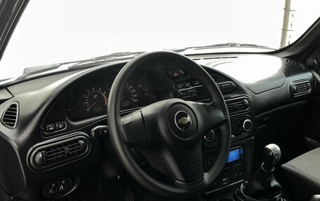 Chevrolet Niva I рестайлинг, 2017 год, 755 000 рублей, 15 фотография