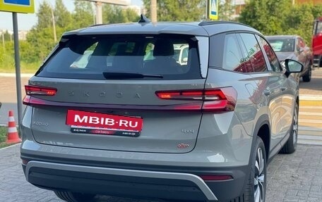Skoda Kodiaq, 2025 год, 4 990 000 рублей, 5 фотография