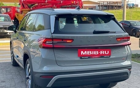 Skoda Kodiaq, 2025 год, 4 990 000 рублей, 7 фотография