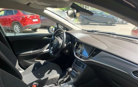 Opel Astra K, 2017 год, 1 070 000 рублей, 9 фотография