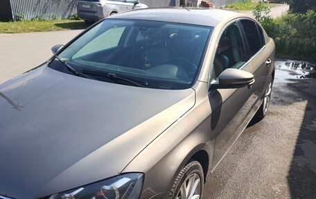 Volkswagen Passat B7, 2011 год, 1 500 000 рублей, 2 фотография