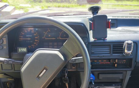 Mazda 323, 1987 год, 90 000 рублей, 4 фотография