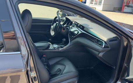 Toyota Camry, 2020 год, 2 700 000 рублей, 6 фотография