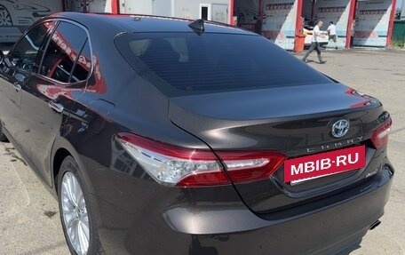 Toyota Camry, 2020 год, 2 700 000 рублей, 10 фотография