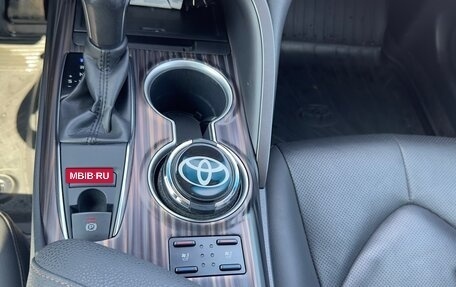 Toyota Camry, 2020 год, 2 700 000 рублей, 11 фотография