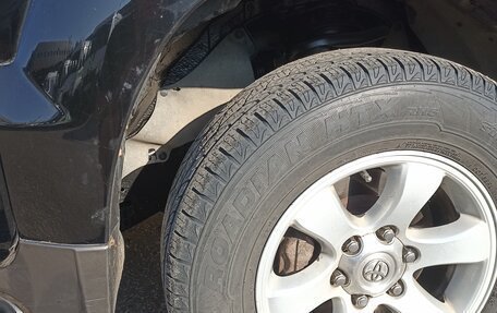 Toyota Land Cruiser Prado 120 рестайлинг, 2005 год, 1 435 000 рублей, 20 фотография