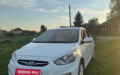 Hyundai Solaris II рестайлинг, 2013 год, 650 000 рублей, 6 фотография
