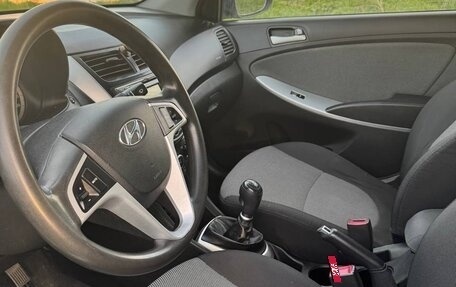 Hyundai Solaris II рестайлинг, 2013 год, 650 000 рублей, 7 фотография
