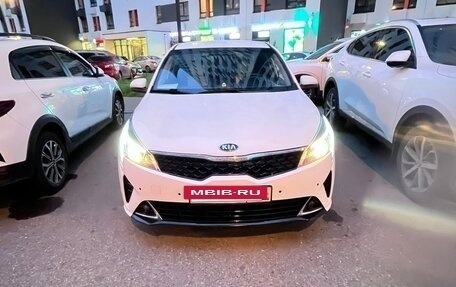 KIA Rio IV, 2020 год, 1 500 000 рублей, 2 фотография