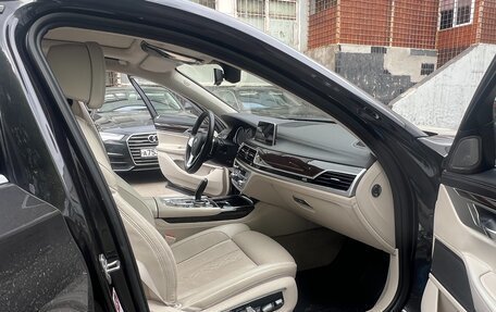 BMW 7 серия, 2015 год, 3 399 000 рублей, 9 фотография